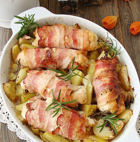 Rulouri de pui invelite in bacon la cuptor cu cartofi f