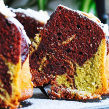 Guguluf-marmorat-cu-matcha