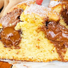 Prajitura frageda cu iaurt si Nutella